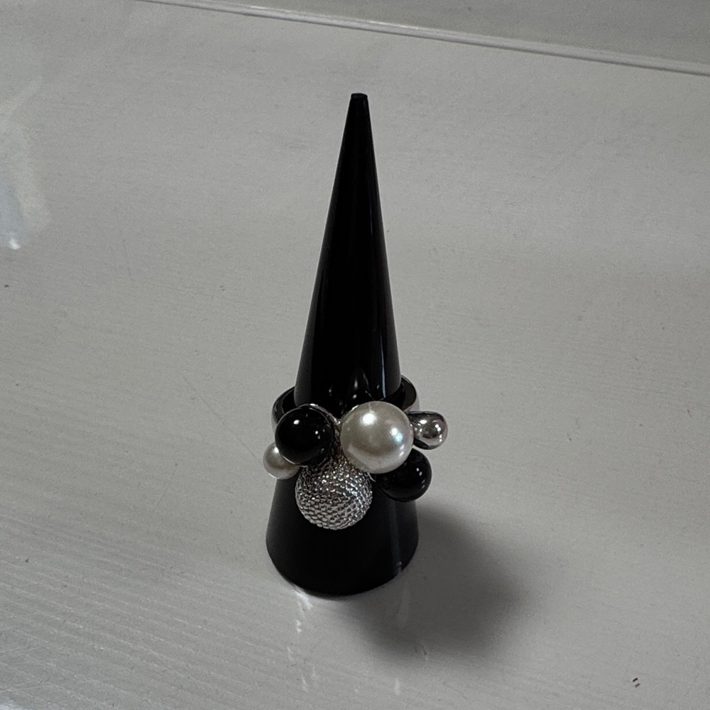 Black Silver Beaded Pearl Accent Statement Ring Size 8 Approx